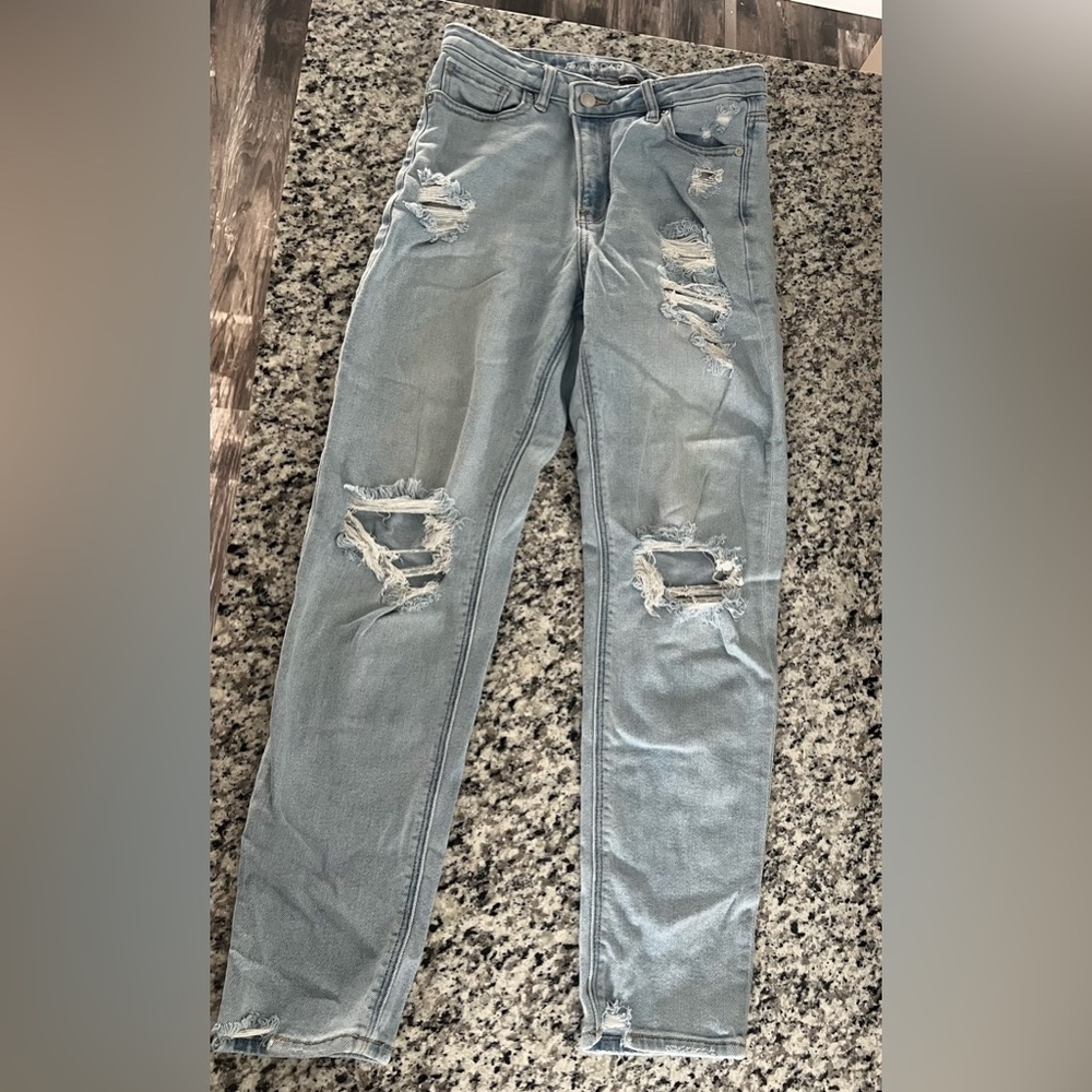 American Eagle stretch ripped high rise mom jeans, size 4, light wash